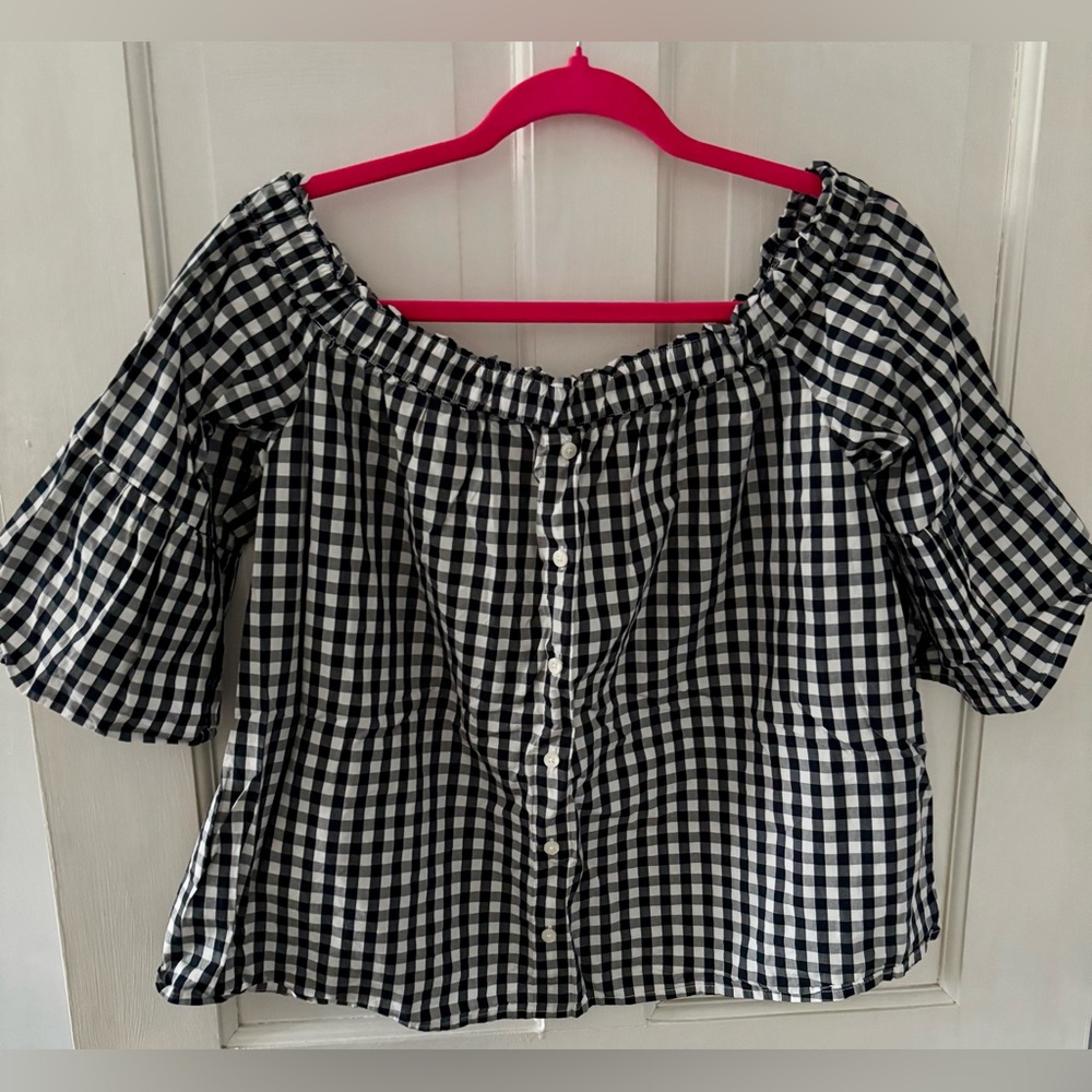 Abercrombie Off Shoulder blouse